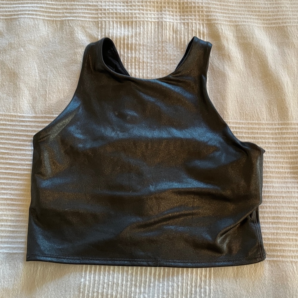 Athleta Shiny Black Crop Top w/ built in bra - size small